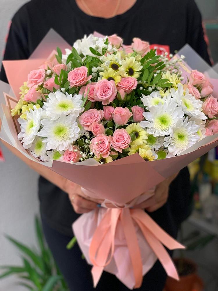 Букет цветов из: Розы и Хризантемы в Рыльске