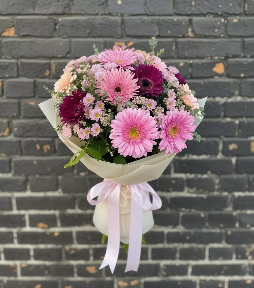Букет цветов из: Герберы и Хризантемы в Рыльске