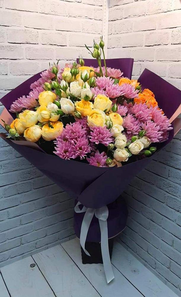 Букет цветов из: Хризантемы и Розы в Рыльске
