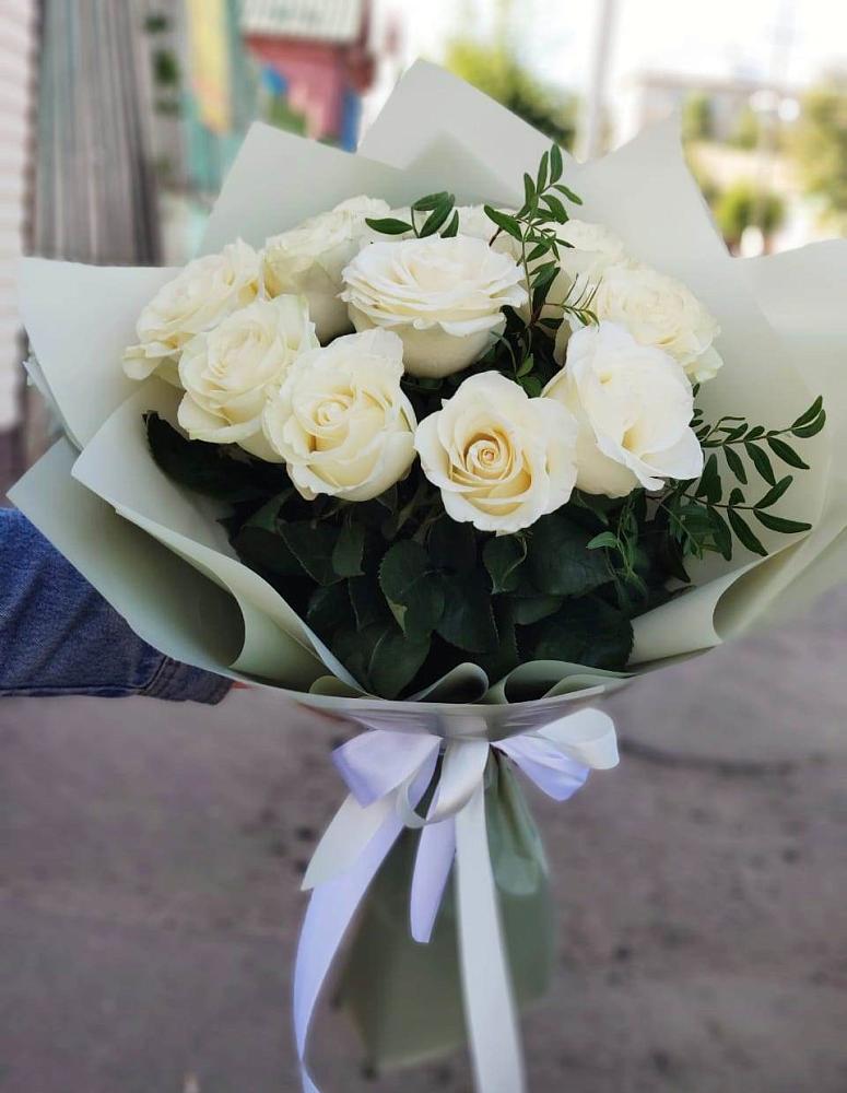 Букет Белые розы Проуд в Рыльске