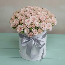 Цветочная композиция из Розы в шляпной коробке в Рыльске