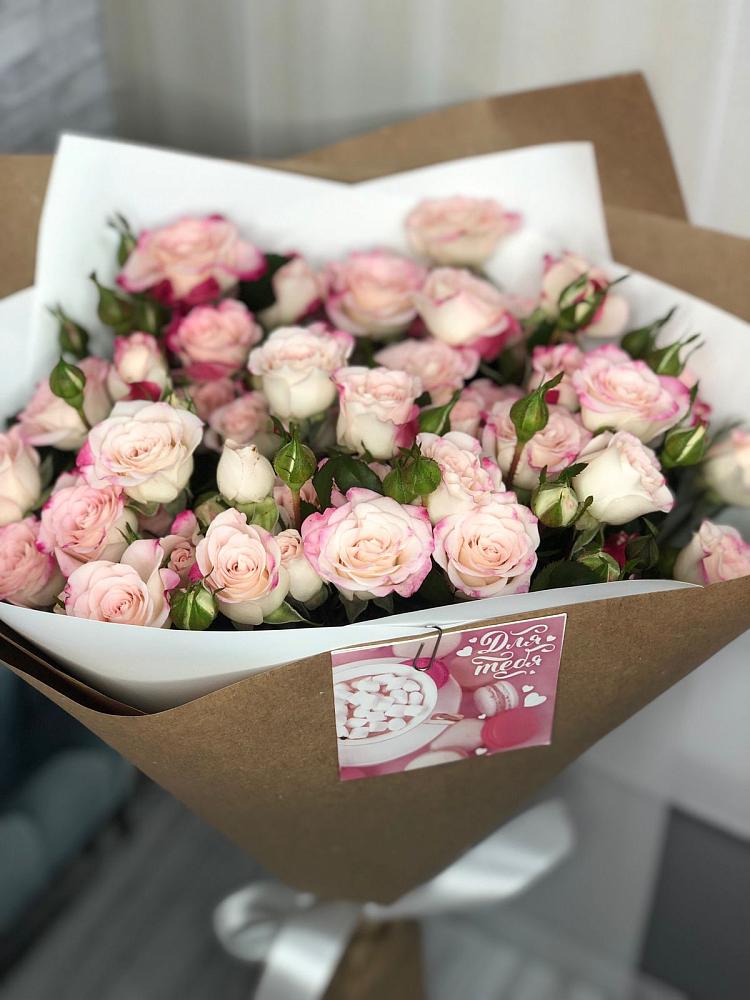 Букет цветов из: Розы в Рыльске