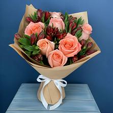 Букет цветов из:  Розы и Альстромерии в Рыльске