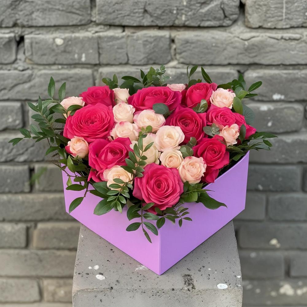 Цветочная композиция из Розы в коробке в Рыльске