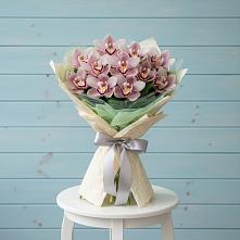 Букет цветов из:  Орхидеи и Розы в Рыльске