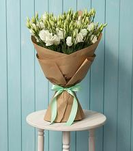 Букет цветов из:  Лизиантусы в Рыльске