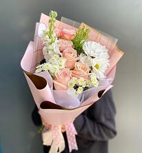 Букет цветов из:  Хризантемы и Розы в Рыльске