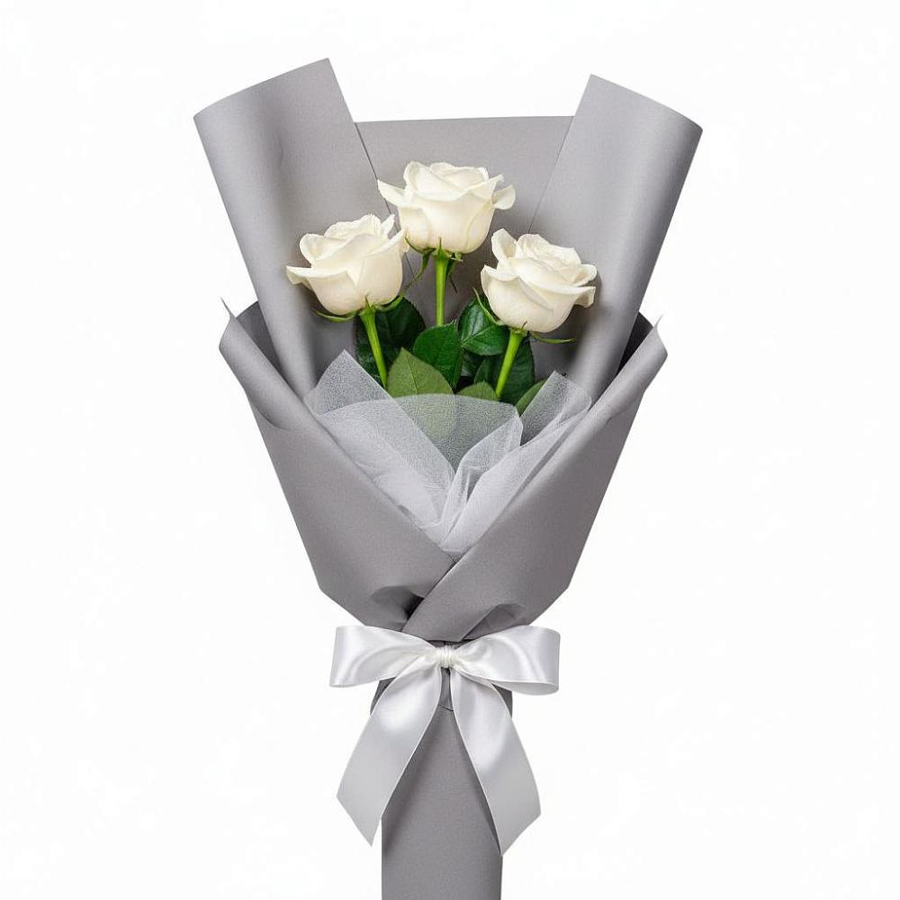 Букет 3 белые розы в Рыльске