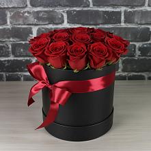 Цветочная композиция из Розы в шляпной коробке в Рыльске