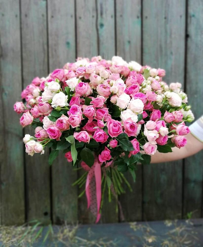 Букет Розовые кустовые розы Натали и Лав Лидия в Рыльске