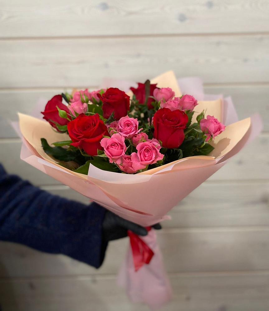 Букет цветов из: Розы в Рыльске