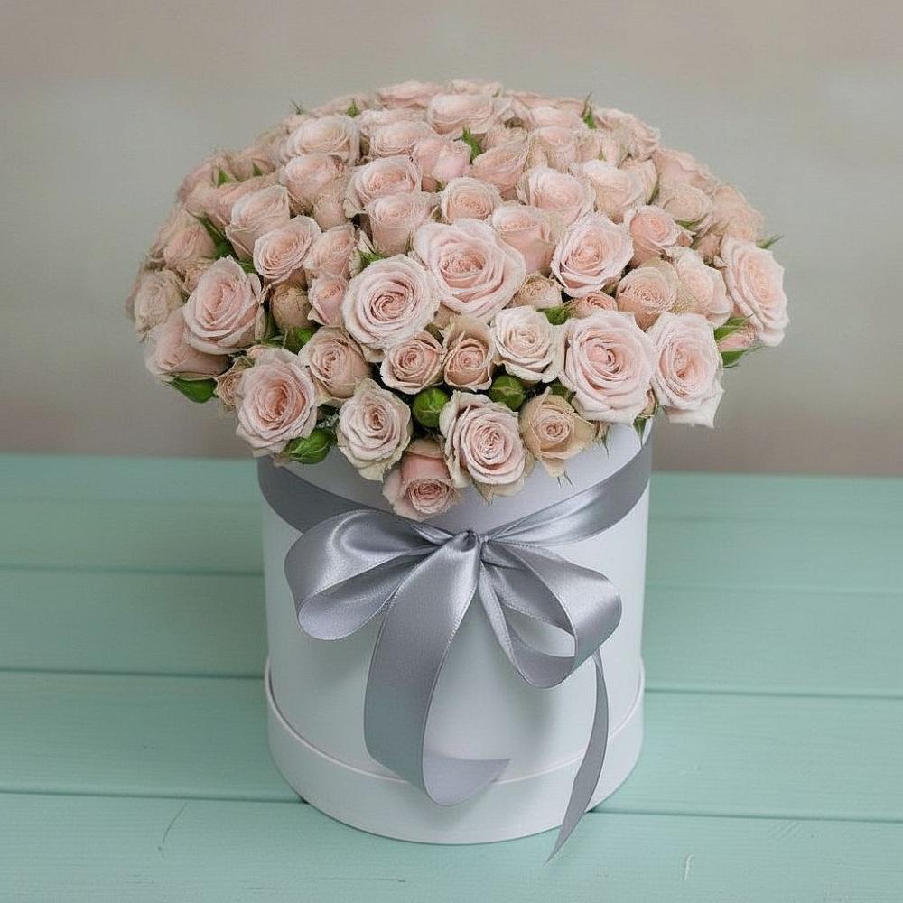 Цветочная композиция из Розы в шляпной коробке в Рыльске