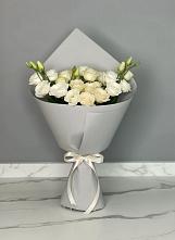 Букет цветов из:  Розы и Лизиантусы в Рыльске